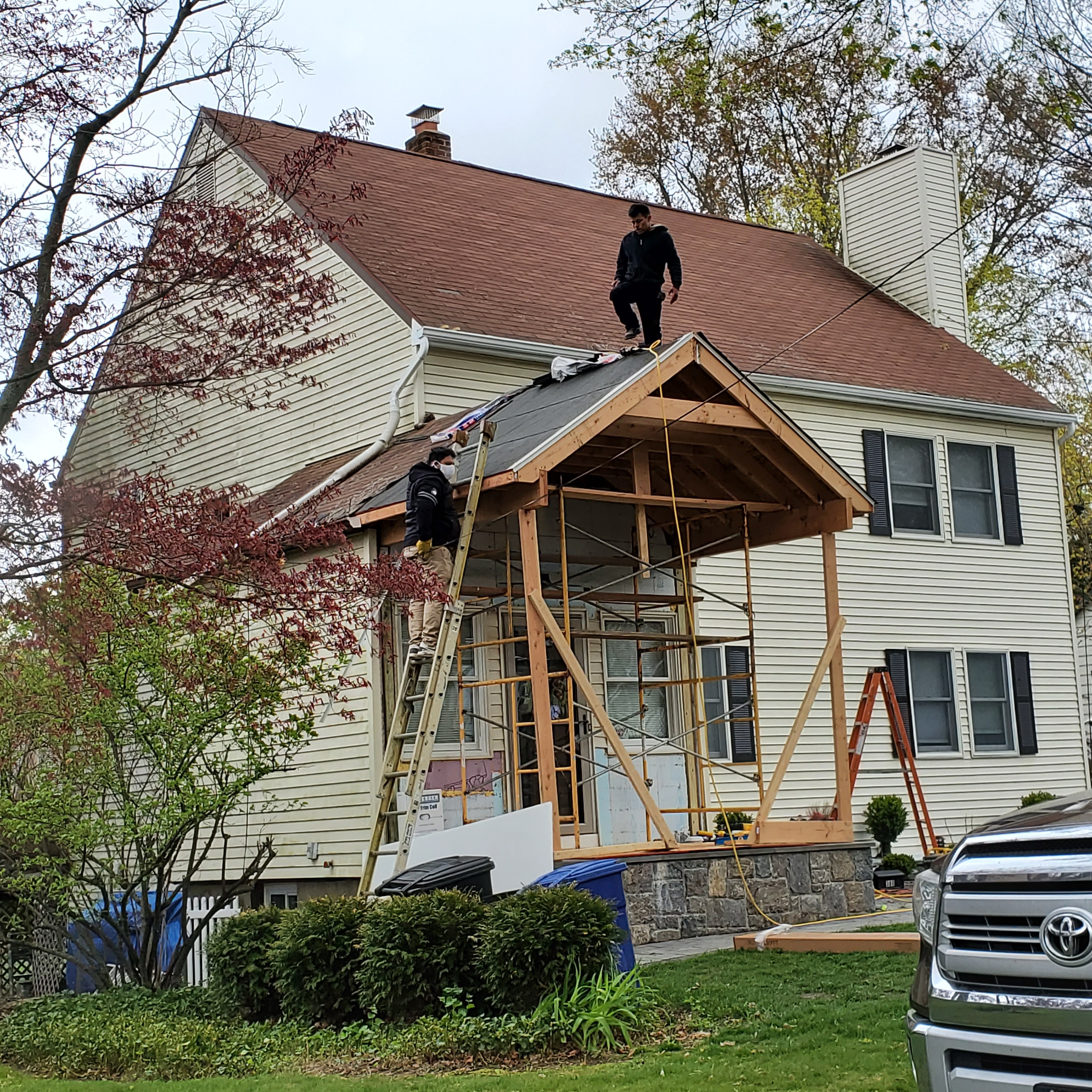 Old World Lakehouse House Exterior Stone Siding Exterior Exterior House Colors